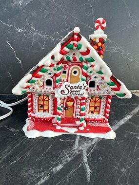 Department 56 Christmas Santa's Sweet Retreat